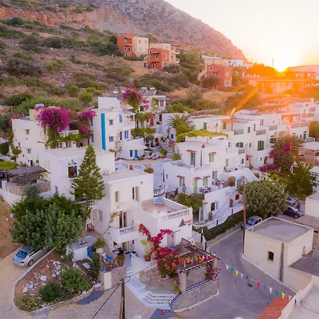 Senior Citizen In Blue Apartmán *