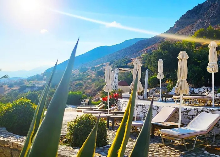 Senior Citizen In Blue Апартаменты