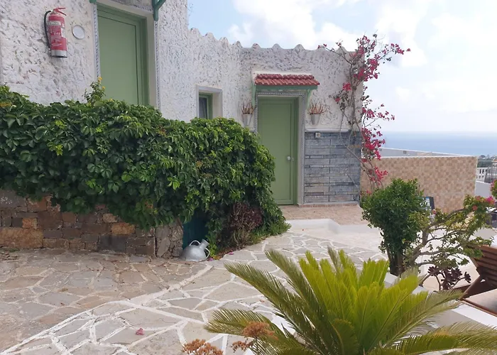 Апартаменты Senior Citizen In Blue