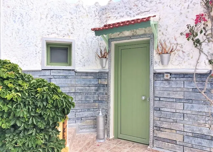 Senior Citizen In Blue Appartement Chersonissos